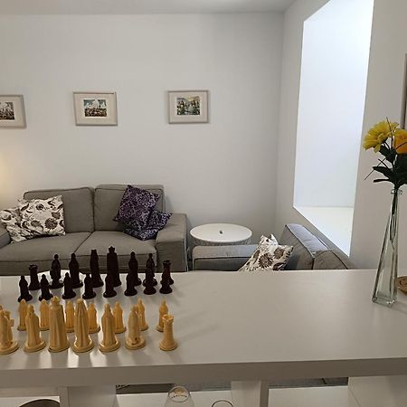 2-Centro Hab Compartida Masculina 8X Bed & Breakfast Madrid Bagian luar foto