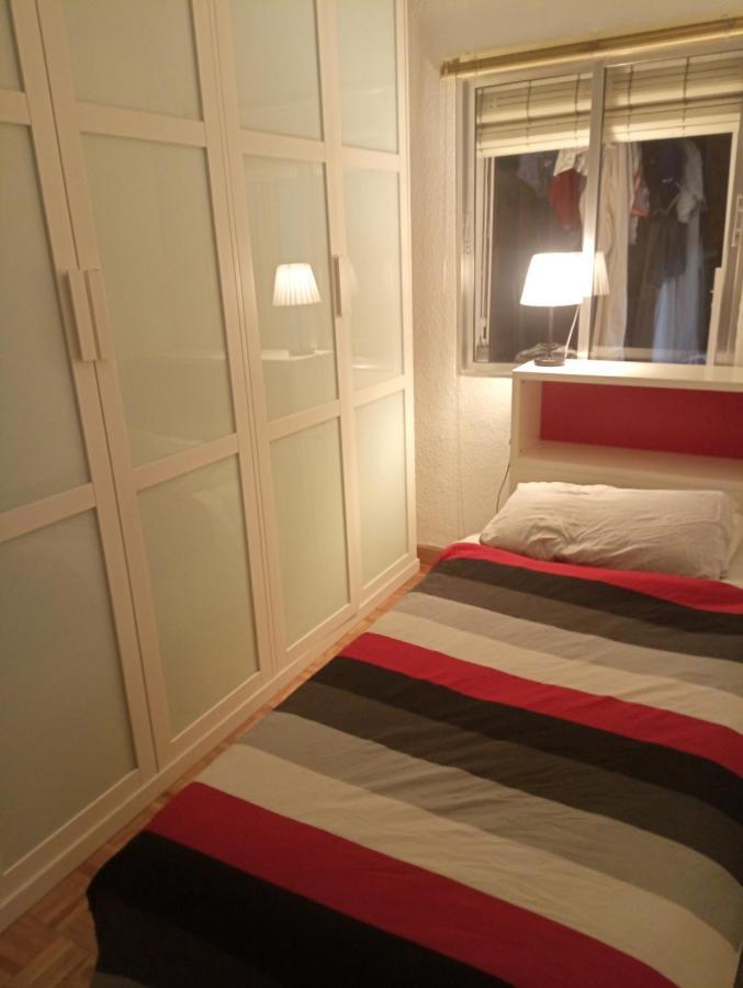 2-Centro Hab Compartida Masculina 8X Bed & Breakfast Madrid Bagian luar foto