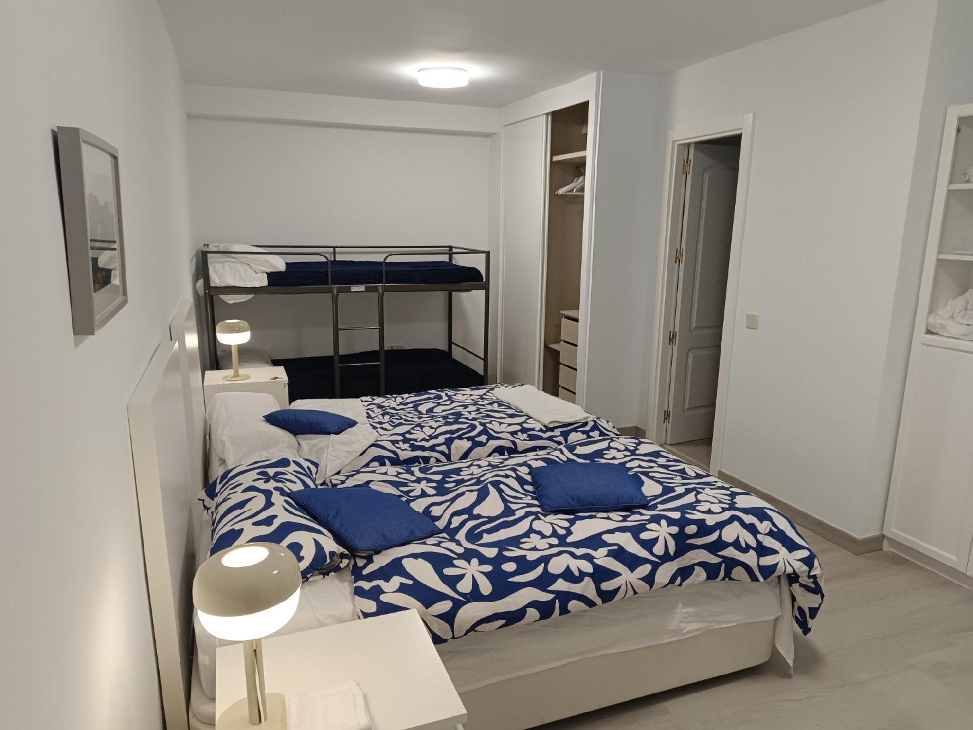 2-Centro Hab Compartida Masculina 8X Bed & Breakfast Madrid Bagian luar foto