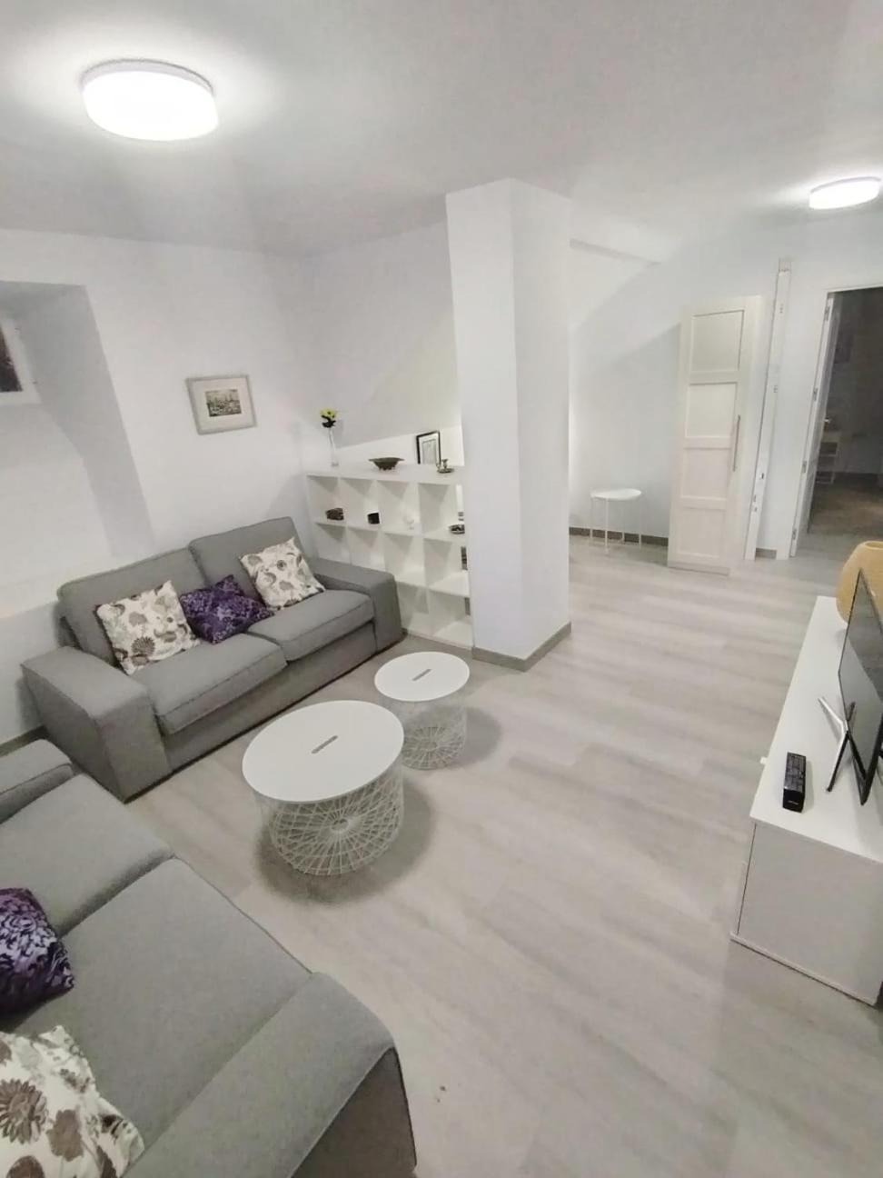 2-Centro Hab Compartida Masculina 8X Bed & Breakfast Madrid Bagian luar foto
